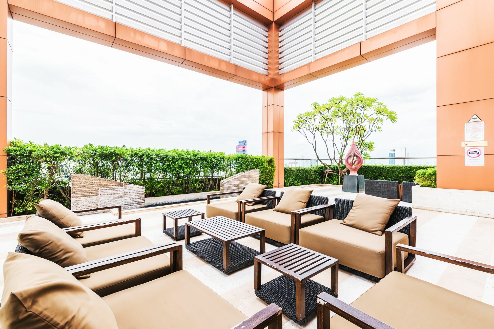 The Address Sathorn By Favstay Бангкок Экстерьер фото