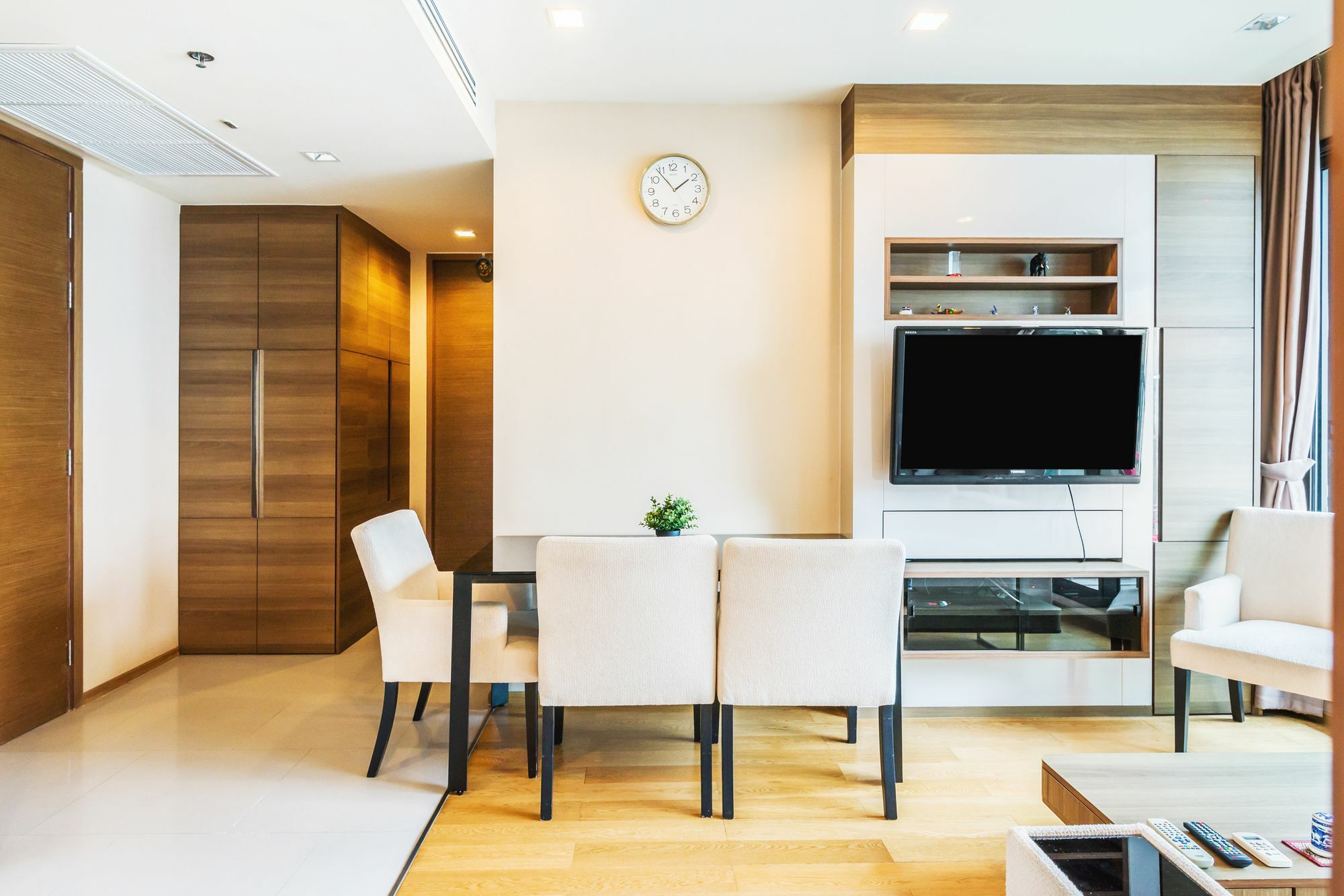 The Address Sathorn By Favstay Бангкок Экстерьер фото